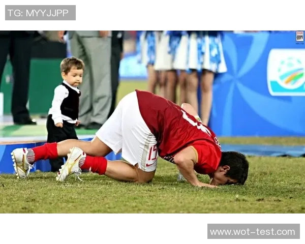 当足坛巨星互相点评彼此展现独到见解与真情流露 当足坛巨星互相点评彼此展现独到见解与真情流露