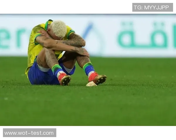 足球场上泪水纵横球星背后的辛酸与坚持令人动容