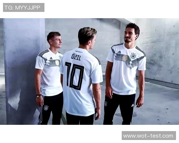 从巅峰到谷底 足球球星命运的起伏与传奇转折