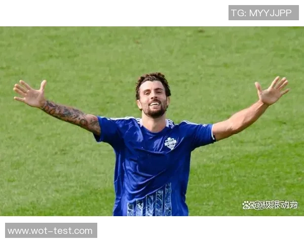 被戏耍的足球明星们：那些在赛场上被对手戏弄的尴尬时刻